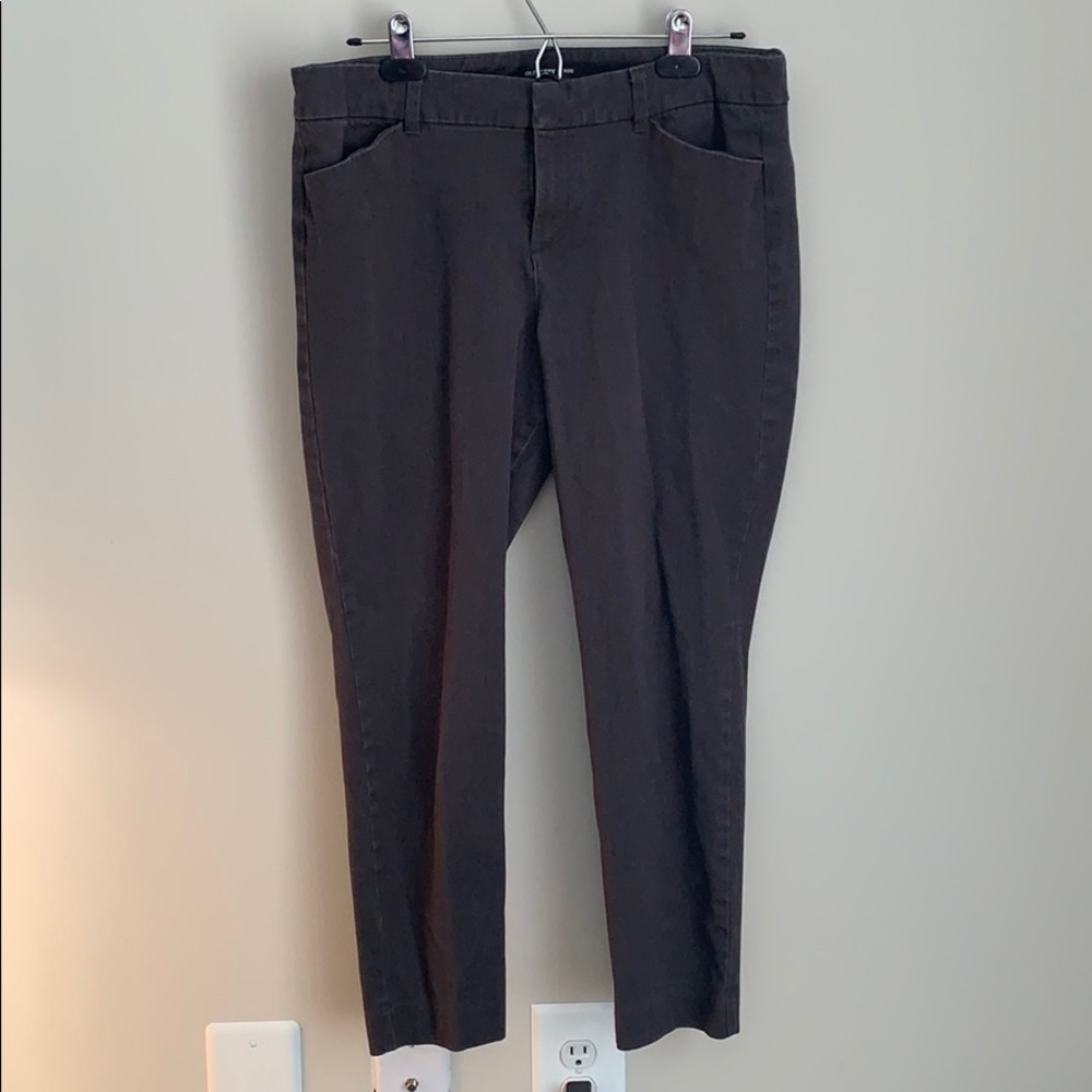 Old Navy Pixie Skinny leg cut